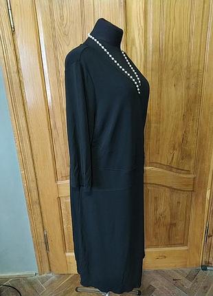 Стильне чорне плаття батал складний крій відрізна талія