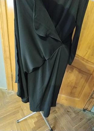 Стильне чорне плаття батал складний крій відрізна талія