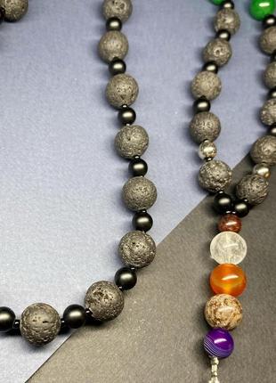 Мужское ожерелье из натурального камня и ладошкой1 фото
