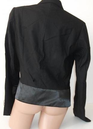 Пиджак жакет черный  с атласными лацканами и поясом-кокеткой, м4 фото