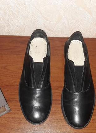 Шикарні шкіряні кеди, сліпони,туфлі макасины clarks р. 38