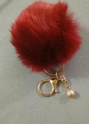 Брелок из меха, подвеска на ключи или сумочку, новый, бордовый2 фото