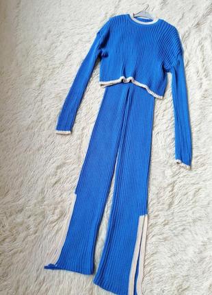 Шикарний трендовий в'язаний костюм