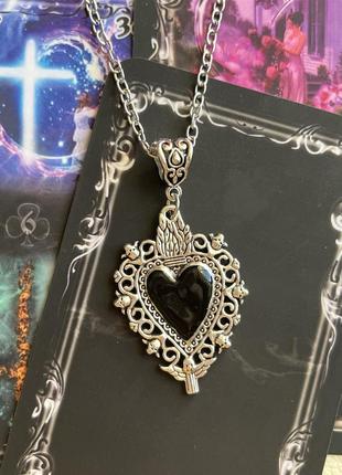 Готична підвіска сердечка-відьми серце вампіра готичний хрест талісман7 фото