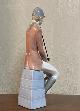 Фарфоровая статуэтка lladro «наездница». 4