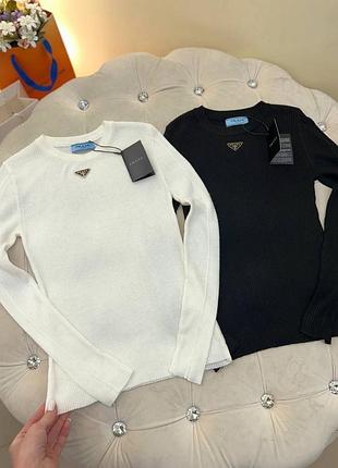 Свитер лонгслив гольф молоко черный рубчик