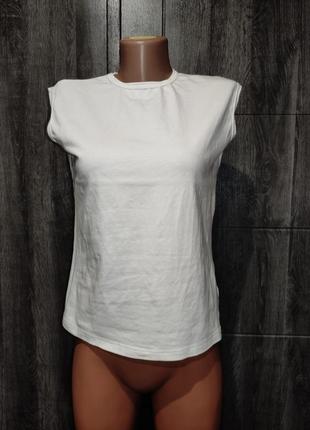 Базовая белая футболка без рукавов пог-46 см