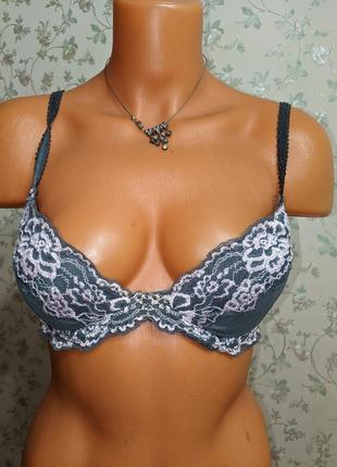 Бюстгалтер