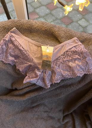Лілові трусики з кружевом