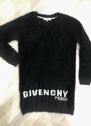 Стильный и оригинальный свитер givenchy