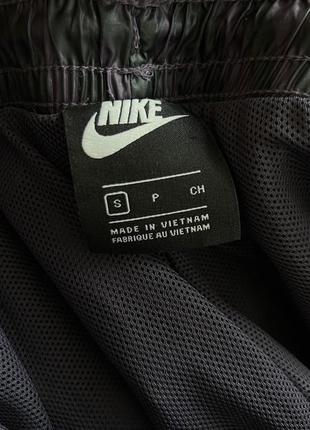 Брюки nike принтованные (футболка и кроссы в профиле)5 фото