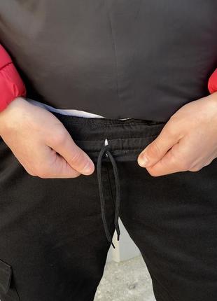 Чоловічі штани на флісі чорні з боковими карманами3 фото