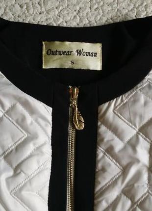 Куртка деми стеганая на молнии белая с черным пиджак бомбер жакет косуха4 фото