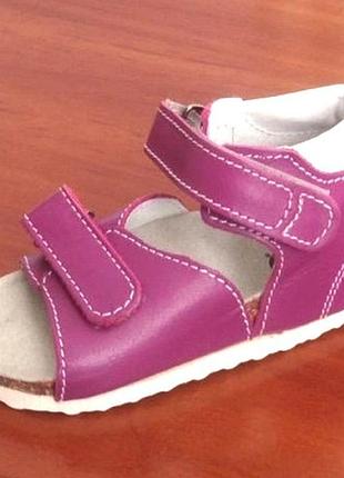 Ортопедичне взуття дитяче босоніжки ortex на 2 - х липучках.