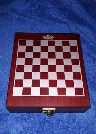 Винный набор с шахматной доской коробкой миниатюра  peterhof настольная игра аксесуары для вина2 фото