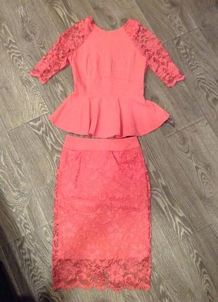 Шикарный костюм - платье кружево кораллового цвета