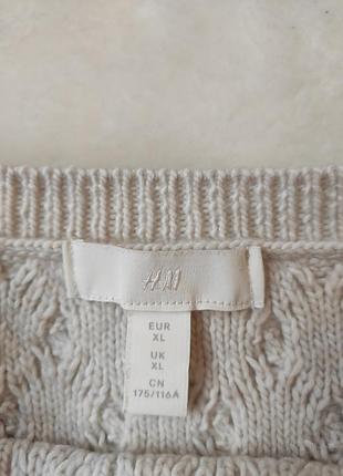 Белый бежевый вязаный свитер кофта вязаная с воланами рюшами на плечах широкими рукавами кроп h&m9 фото