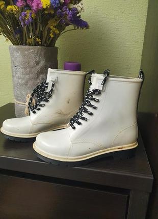 Резиновые сапоги kors