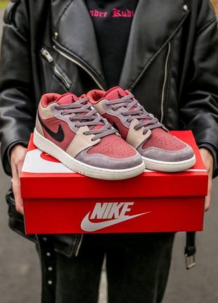 Женские кроссовки nike air jordan 1 low canyon rust 36-37-383 фото