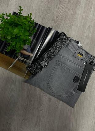 New!!!человечи стильные джинсы в сером цвете, известного бренда