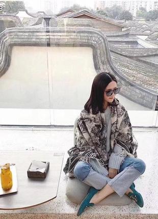 Очень красивый качественный нежный теплый женский шарф в фирменном упаковке