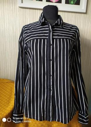 Сорочка чорно біла divided 34/xs,s