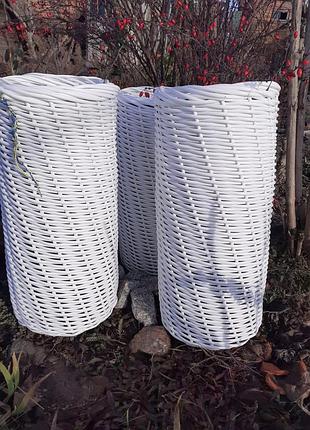 Кашпо двох стороннє, без отворів у дні, висота 50 см, об'єм 6 літрів.