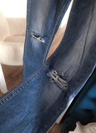 Классные джинсы с разрезами на коленках hit me up, р. 273 фото