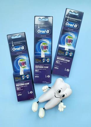 Oral-b 3d white! оралб відбілюючі! змінні насадки! набір 2штуки!