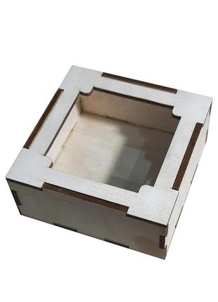 Подарочная коробка с пластиковым окном (150*150*75)1 фото