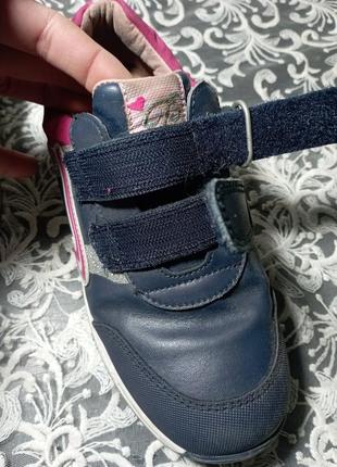 Кроссовки кожаные на липучках для девочки5 фото