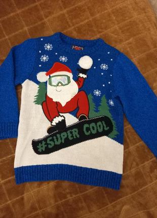 Вязаный зимний детский свитер с сантой