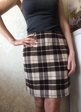 Тепла вовняна спідниця міні