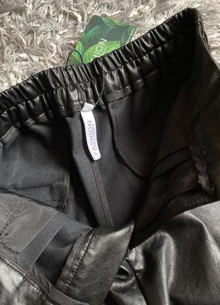 Кожаные шорты бермуды из кожзама теплые6 фото