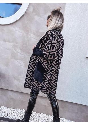 Шикарное пальто кардиган альпака в стиле versace6 фото