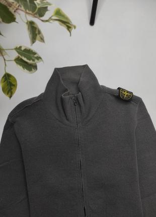 Шерстяний светр stone island zipped black wool shoulder badge jumper aw 006 winter millitary3 фото