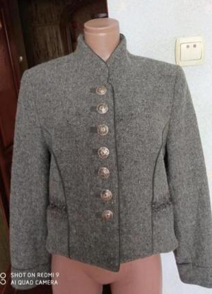 Шикарный, шерстяной жакет amann