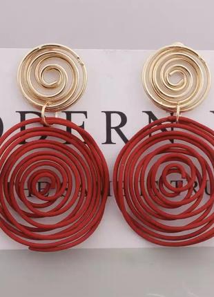 Красные сережки новые