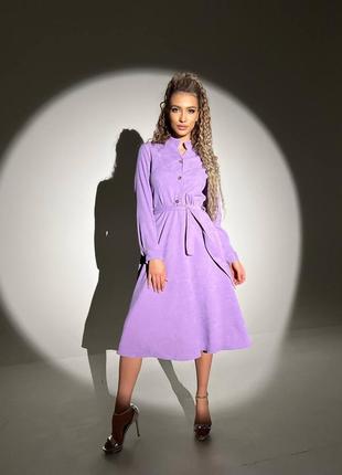 Стильное женское платье в цветах