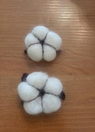 Бавовна брошка