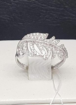 Серебряное кольцо с фианитами. артикул кв1388с2 фото