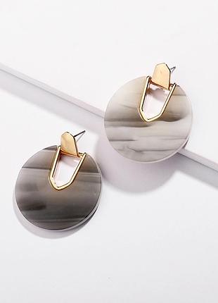 Великі акрилові сережки. сіро-сталевий перламутр.