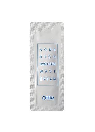 Увлажняющий успокаивающий крем-гель ottie aqua rich hyaluron wave cream