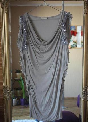 Шикарное платье с паетками