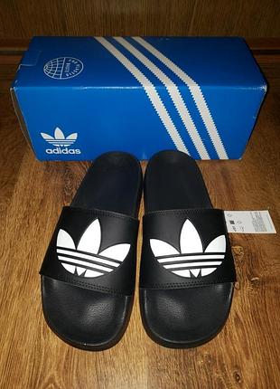 Черные шлепанцы адидас adidas. оригинал. 40-41 г.