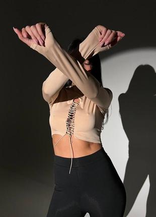 Топ на завязках