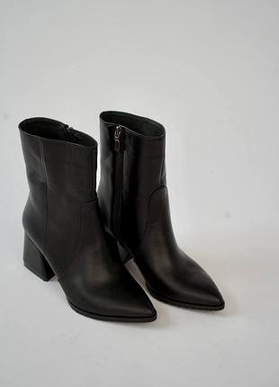 Ботильйони чорні шкіряні колір на вибір пошив