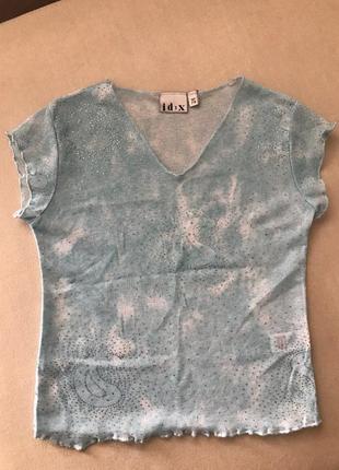 Блестящая футболка