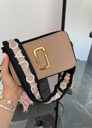 Marc jacobs logo dark beige-white / люкс якість / сумка на подарунок