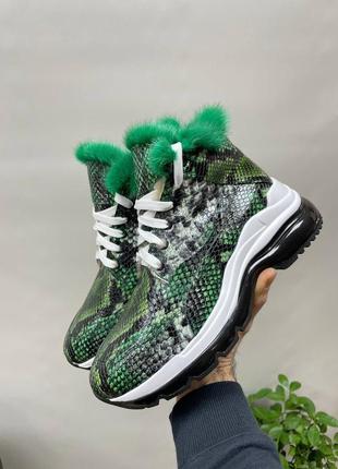 Эксклюзивные ботинки из натуральной итальянской кожи и замша женские с норкой зелёные спортивные